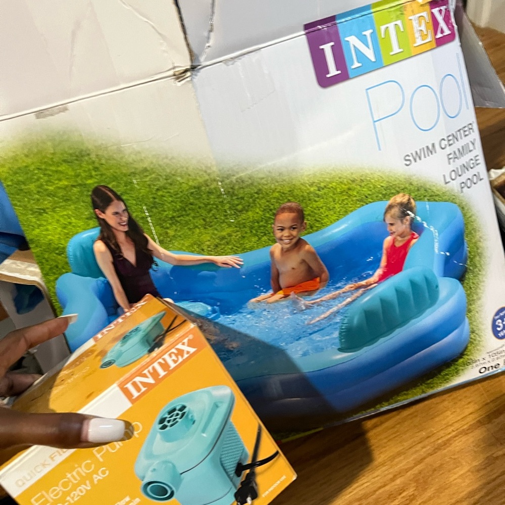 INTEX Swim pool centered lounge pool